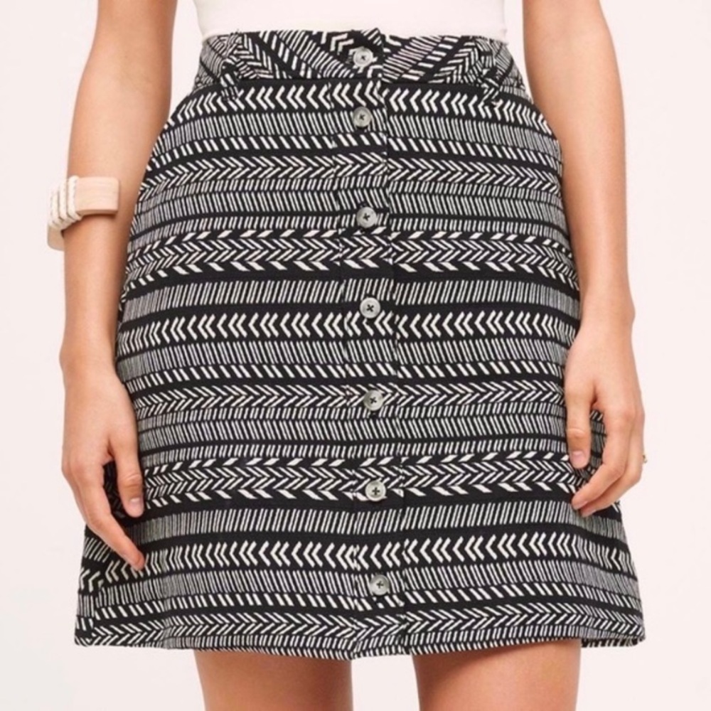 Maeve Black and white a line skirt button closure